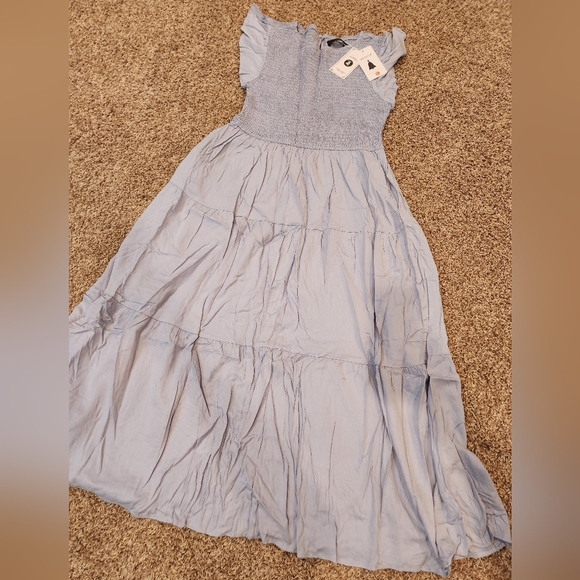 Dress - Picture 2 of 3